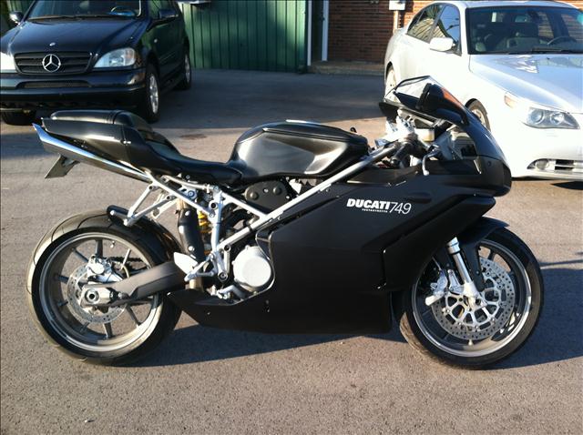 2005 DUCATI 749