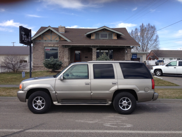 2000 Cadillac Escalade