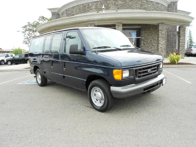 2004 Ford Econoline Wagon for sale