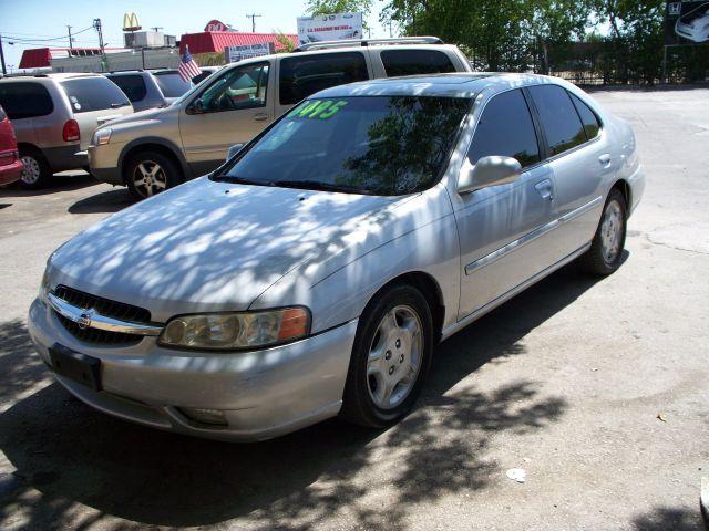 2000 Nissan Altima for sale