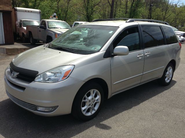2004 Toyota Sienna