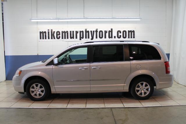 2010 Chrysler Town & Country for sale