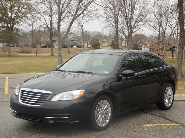 2012 CHRYSLER 200 LX black  all internet prices are reduced for cash cashiers check or same a