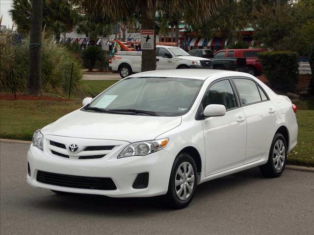 2011 TOYOTA COROLLA LE 4-SPEED AT super white  all internet prices are reduced for cash cashie