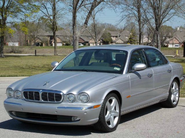 2005 JAGUAR XJ8 XJ8L silver  all internet prices are reduced for cash cashiers check or same 