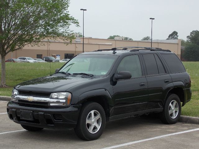 2006 CHEVROLET TRAILBLAZER LS 2WD black  all internet prices are reduced for cash cashiers ch