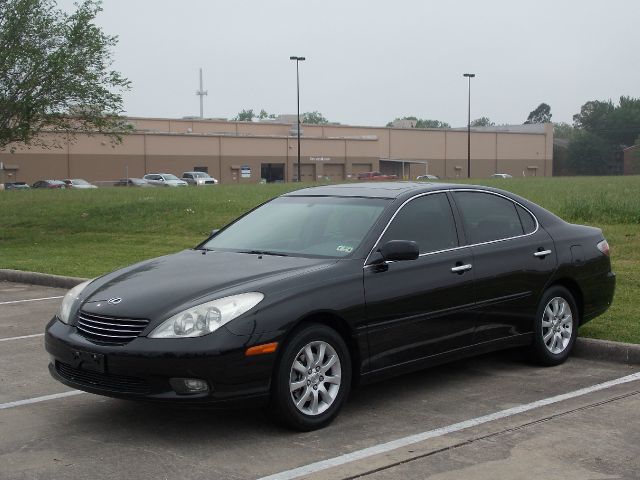 2003 LEXUS ES 300 SEDAN black  all internet prices are reduced for cash cashiers check or sam