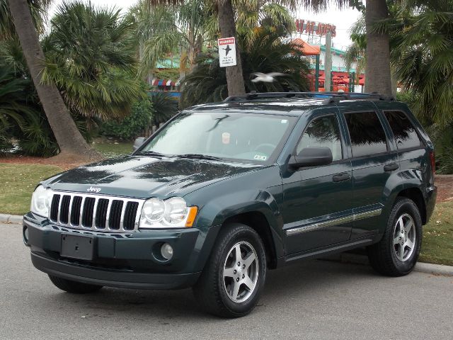 2005 JEEP GRAND CHEROKEE LAREDO 2WD green  all internet prices are reduced for cash cashiers 