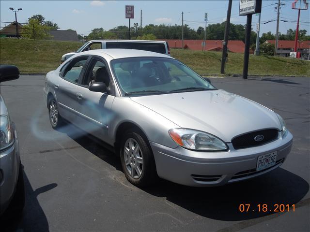 2006 Ford Taurus - Columbia, MO