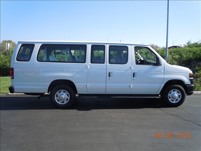 2008 Ford Econoline Wagon - Columbia, MO