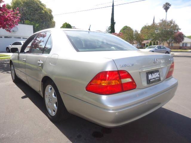 2003 Lexus LS 430