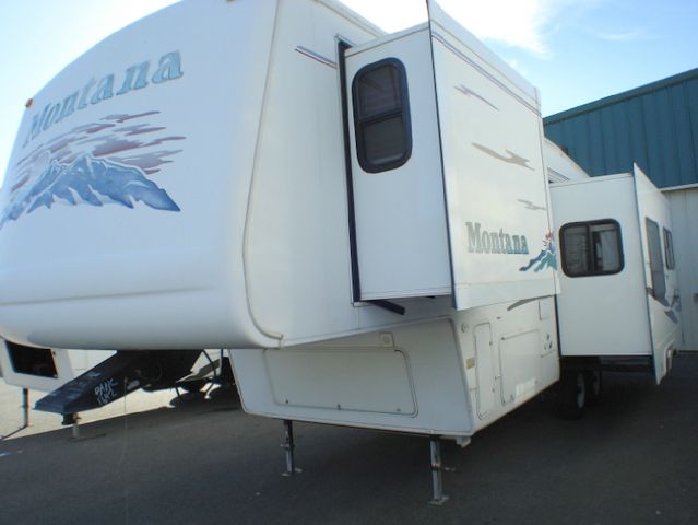 2003 KEYSTONE MONTANA 2955RL 2-Slides