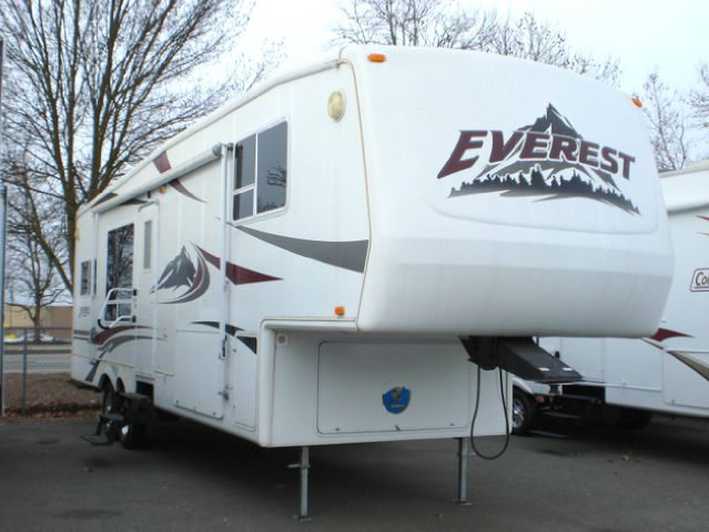 2004 KEYSTONE EVEREST 293P - Grants Pass, OR