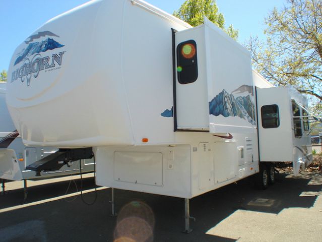 2006 HEARTLAND BIGHORN 3055RL 