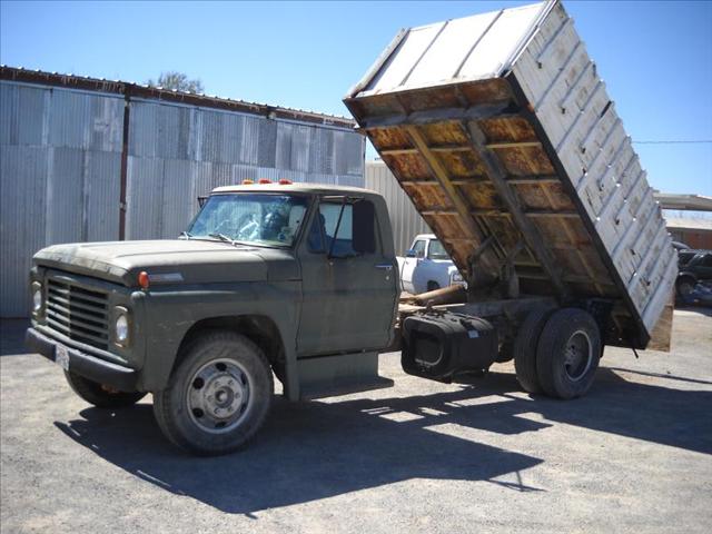 1967 FORD DUMP TRUCK for sale