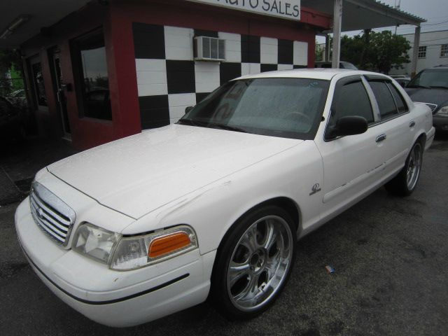 1999 Ford Crown Victoria