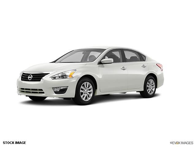 2013 Nissan Altima - RIVERSIDE, CA