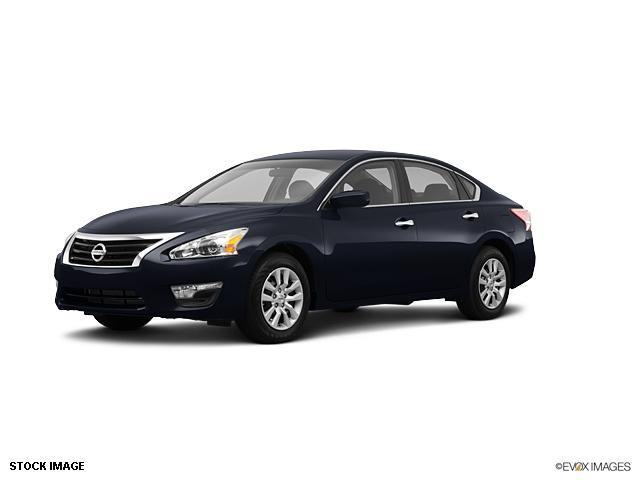 2013 Nissan Altima - RIVERSIDE, CA