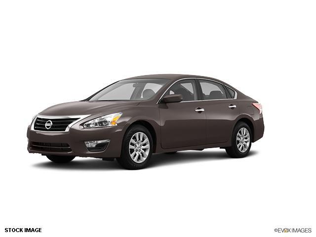 2013 Nissan Altima - RIVERSIDE, CA