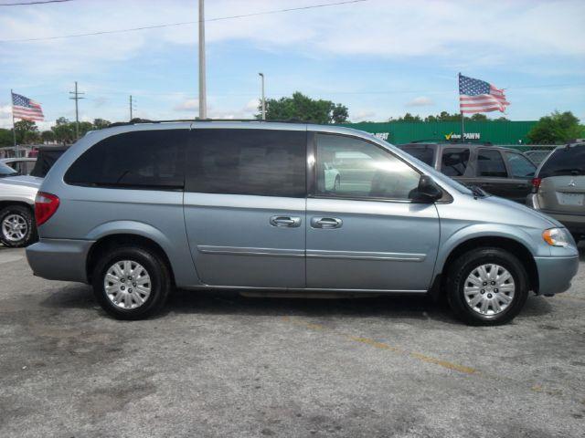 2006 Chrysler Town & Country for sale