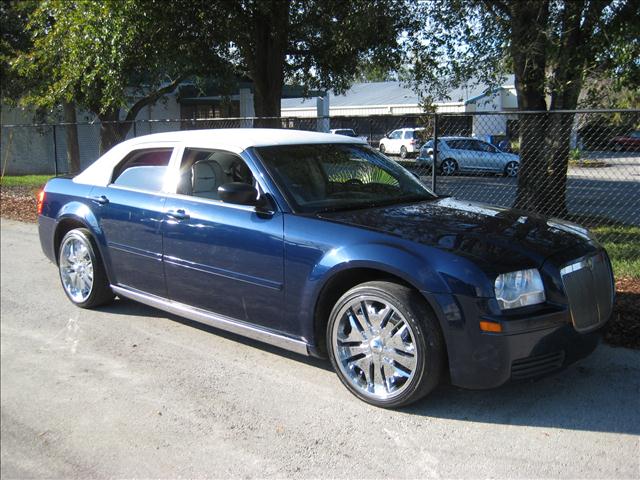 2005 Chrysler 300 for sale