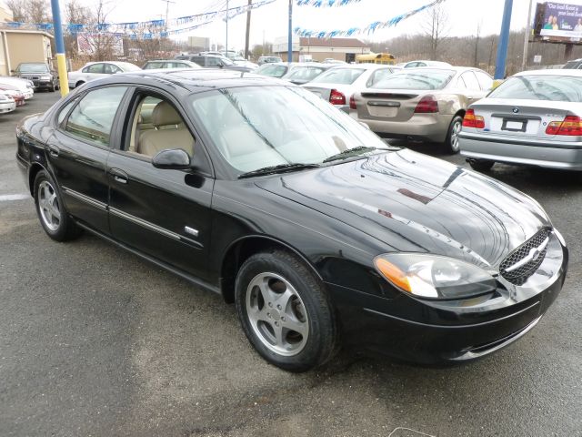 2003 Ford Taurus
