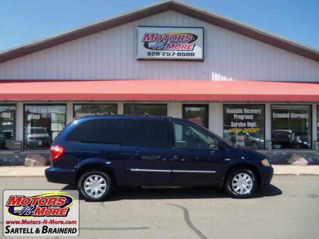2005 Chrysler Town & Country for sale