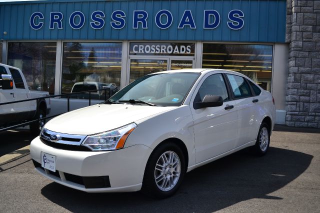 2009 FORD FOCUS SE SEDAN white great sedan 2009 ford focus se power windows locks and mirr