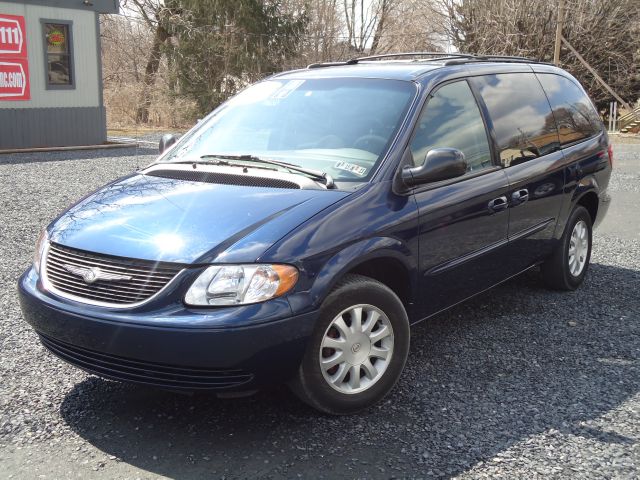 2003 Chrysler Town & Country