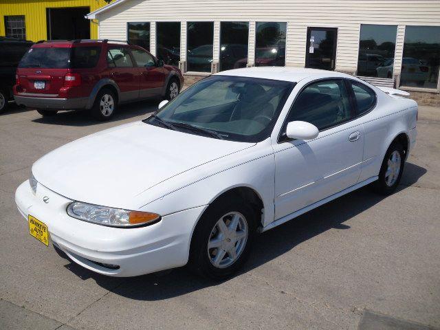 2002 Oldsmobile Alero - Marion, IA