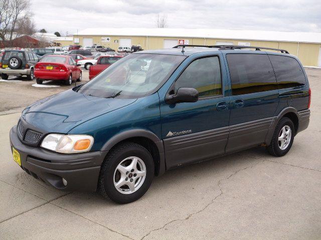 2002 Pontiac Montana - Marion, IA