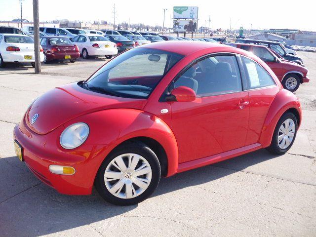 2003 Volkswagen New Beetle - Marion, IA