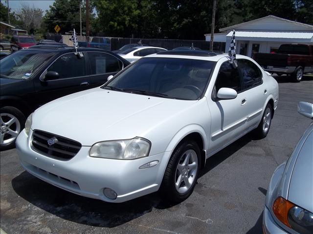 2000 Nissan Maxima for sale