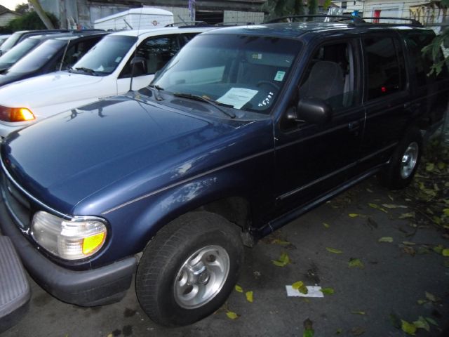 1998 FORD EXPLORER XL 4-DOOR 2WD blue 0 miles VIN 1FMZU32X4WZA88218 