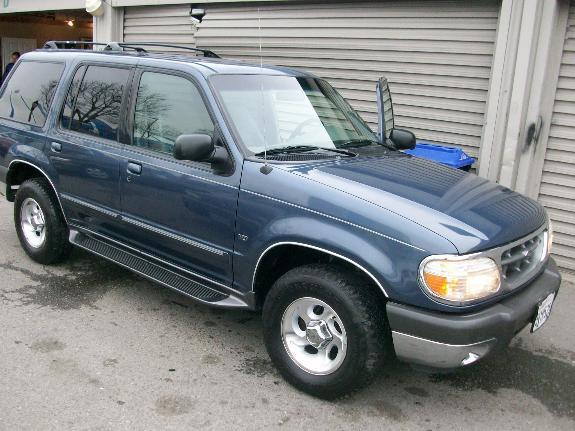 2000 FORD EXPLORER EDDIE BAUER blue 133 miles VIN 1FMZU83P5YZB91887 