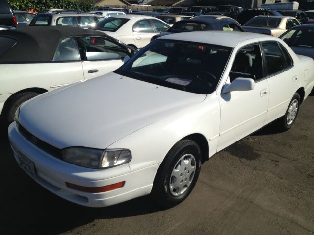 1994 TOYOTA CAMRY LE white air conditioninganti-brake system non-abs  4-wheel absbody style s