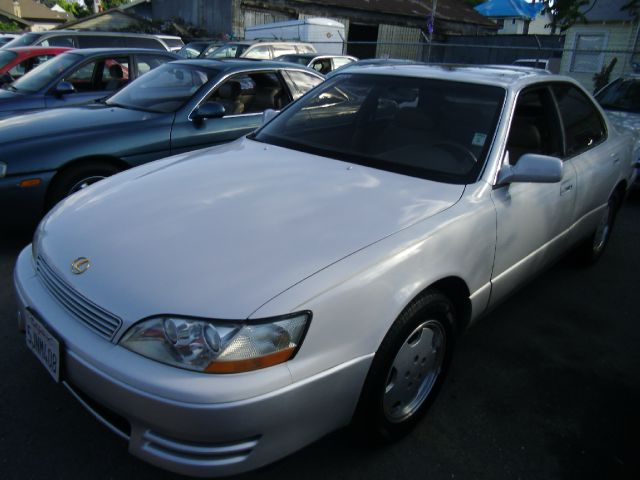 1994 LEXUS ES 300 white abs brakesair conditioningalloy wheelsanti-brake system 4-wheel absbo