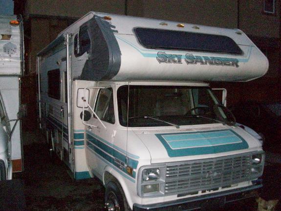 1984 CHEVROLET G30 30 RV CAMPER white 0 miles VIN 2GBJG31M0E4147050 