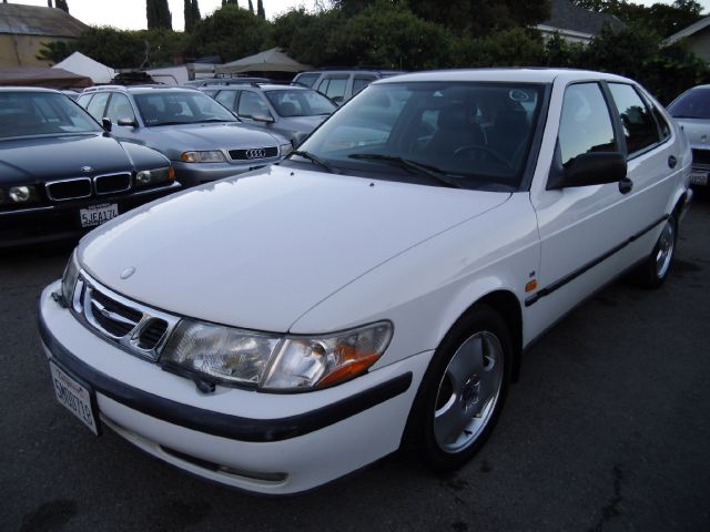 1999 SAAB 9-3 SE 5-DOOR white 0 miles VIN YS3DF55N2X2004589 