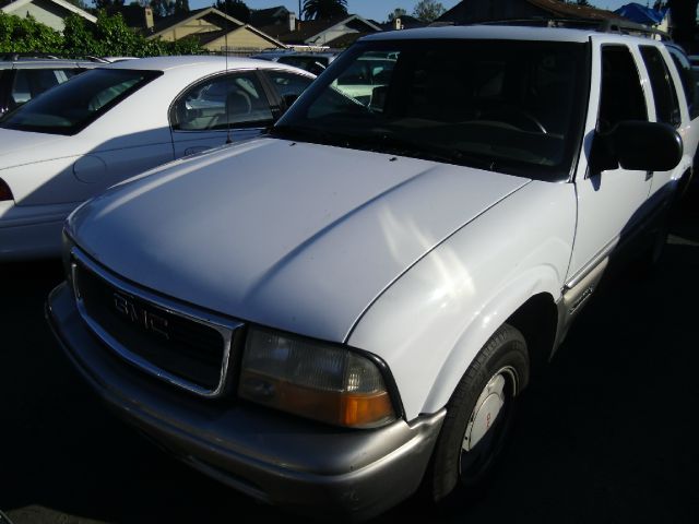 1999 GMC JIMMY SLT 4-DOOR 2WD white abs brakesair conditioningalloy wheelsamfm radioanti-brak