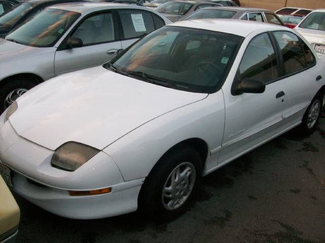 1996 PONTIAC SUNFIRE SE white 4 door automatic transmission front wheel drive air conditioning