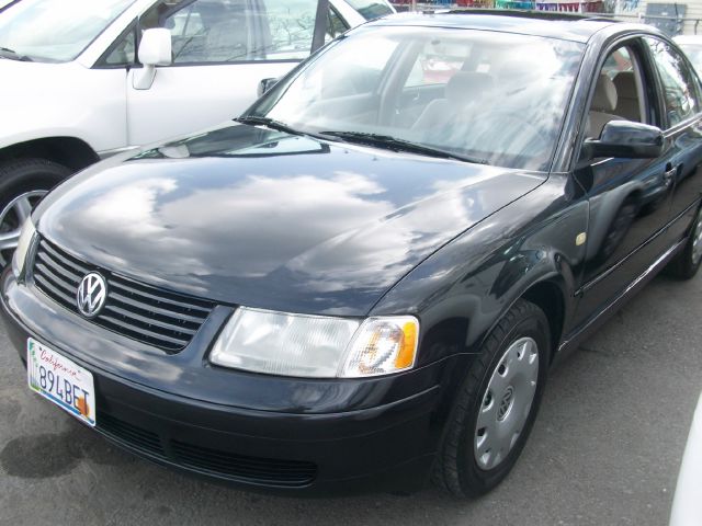 1999 VOLKSWAGEN PASSAT GLS, black, ...