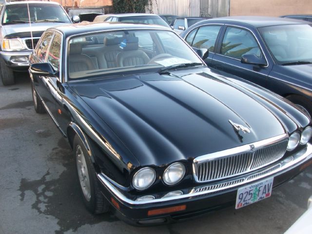 1996 JAGUAR XJ6 black 4 door automatic transmission rear wheel drive alloy wheels sunmoon roo