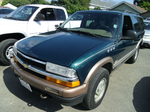 1997 CHEVROLET BLAZER 4-DOOR 4WD LT green 4wdawdabs brakesair conditioninganti-brake system 4