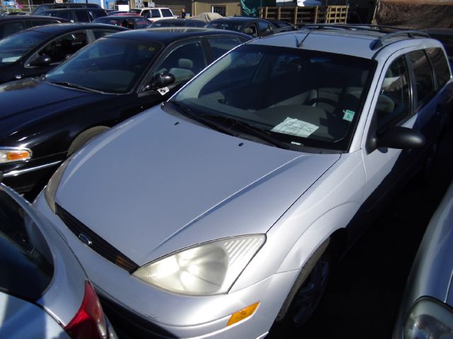2000 FORD FOCUS SE silver 0 miles VIN 1FAFP3630YW405086 