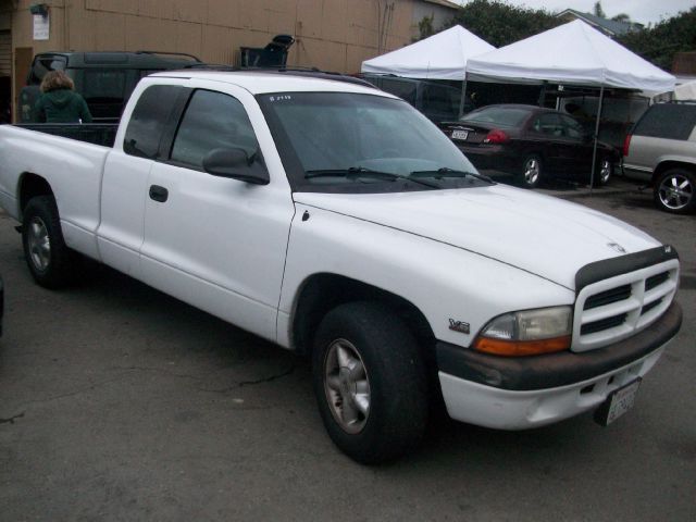 2000 DODGE DAKOTA CLUB CAB, white, ...