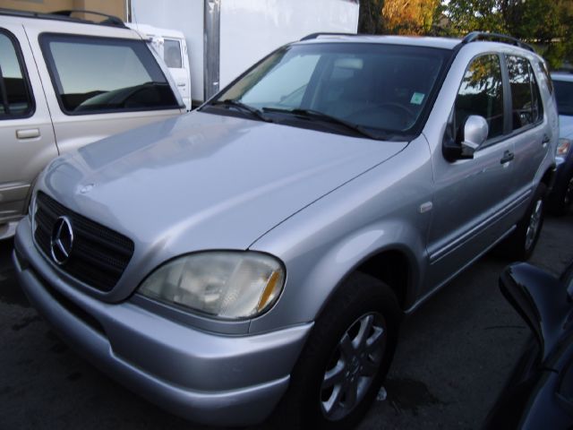2000 MERCEDES-BENZ M-CLASS ML430 silver 0 miles VIN 4JGAB72E1YA150328 