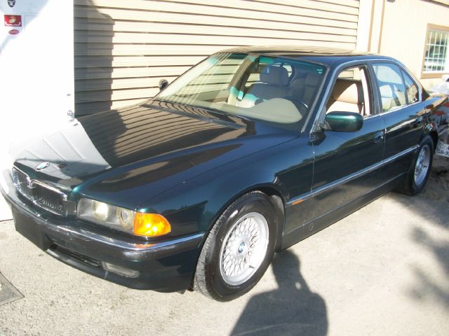 1998 BMW 7 SERIES 740I green 4 door automatic transmission rear wheel drive alloy wheels sunm