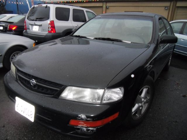 2000 NISSAN MAXIMA SE green 143000 miles VIN jn1ca31d1yt501117 