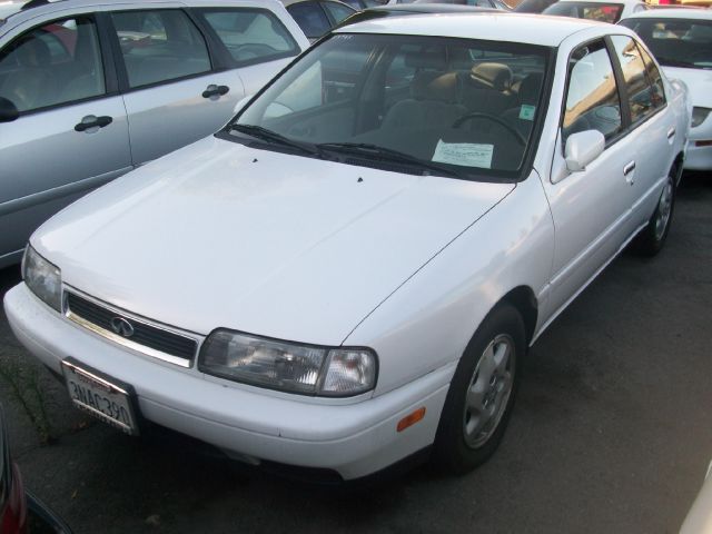 1995 INFINITI G20